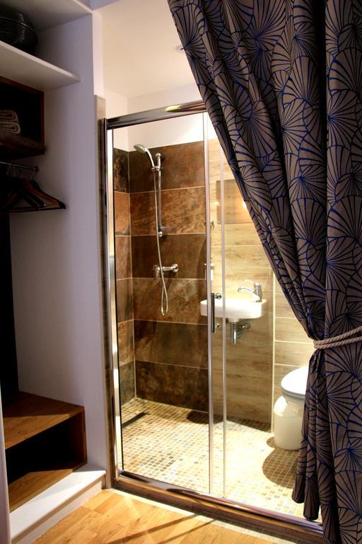 Private Room In A Parisian Homestay! - Close To It All! Zimmer foto
