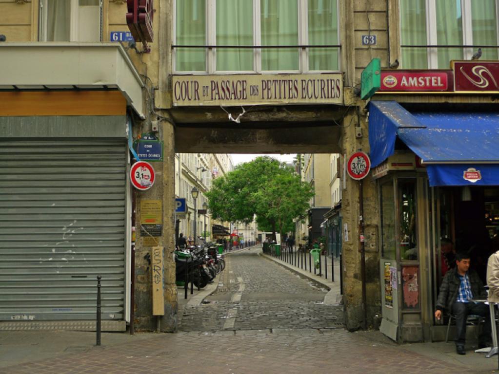 Private Room In A Parisian Homestay! - Close To It All! Exterior foto